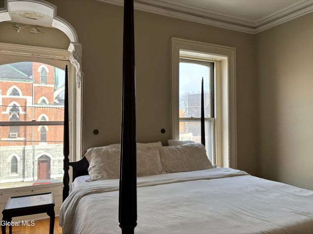 44 Clinton Avenue, Albany, NY 12210