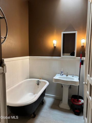 44 Clinton Avenue, Albany, NY 12210