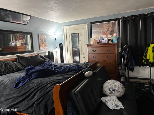 44 Clinton Avenue, Albany, NY 12210