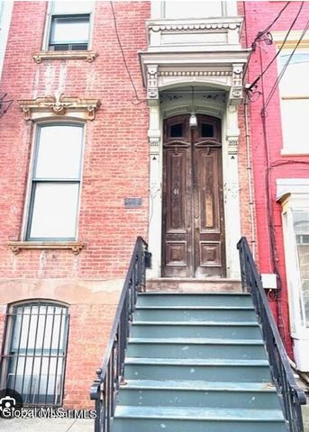 44 Clinton Avenue, Albany, NY 12210