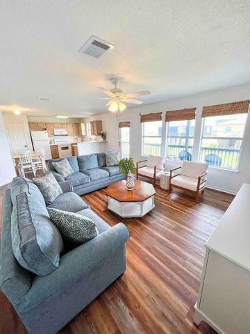1426 Bluewater Highway, Surfside Beach, TX 77541