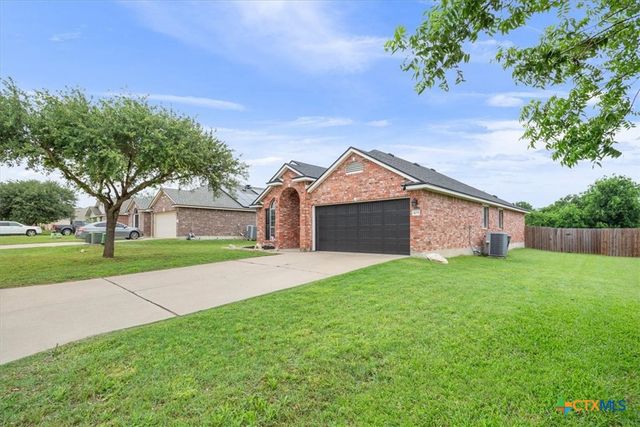 425 Weeping Willow Drive, Temple, TX 76502