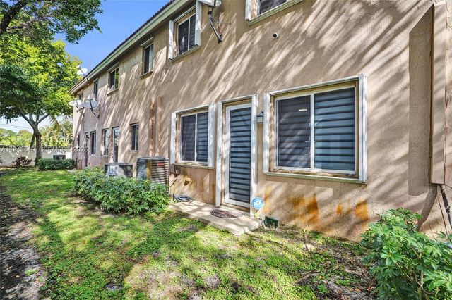 21427 NW 13th Ct 314, Miami Gardens, FL 33169