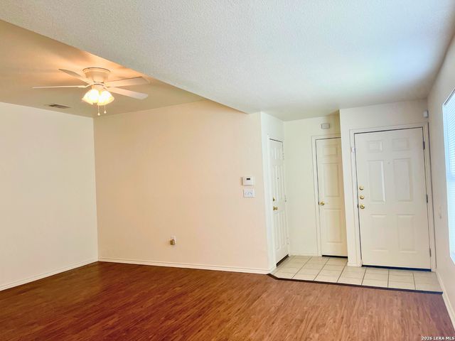 15415 KAMARY LN, San Antonio, TX 78247