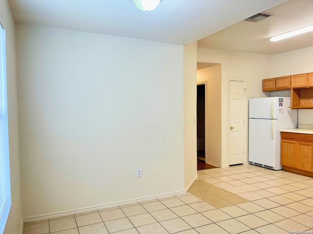 15415 KAMARY LN, San Antonio, TX 78247