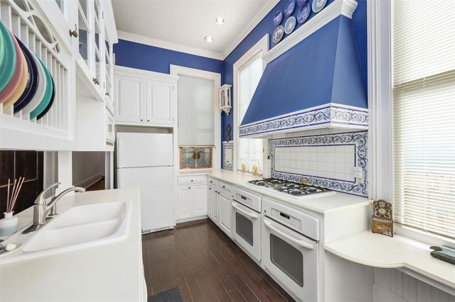 1712 Winnie Street, Galveston, TX 77550