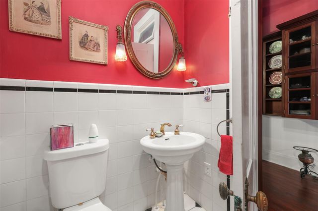 1712 Winnie Street, Galveston, TX 77550