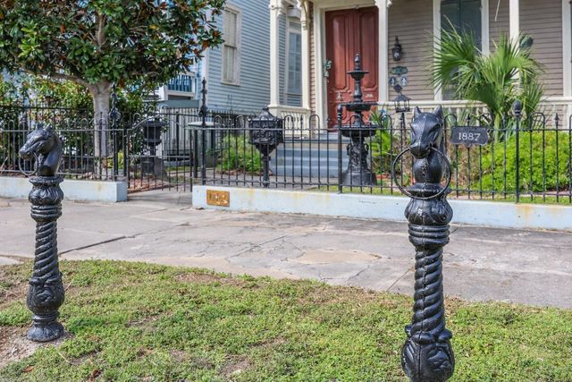 1712 Winnie Street, Galveston, TX 77550