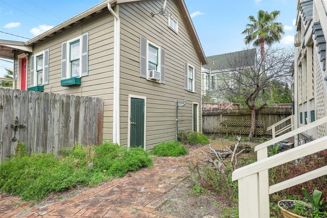 1712 Winnie Street, Galveston, TX 77550