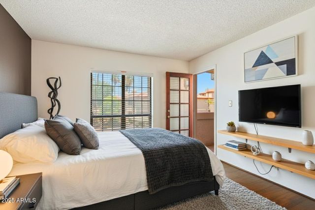 10410 N CAVE CREEK Road 2229, Phoenix, AZ 85020