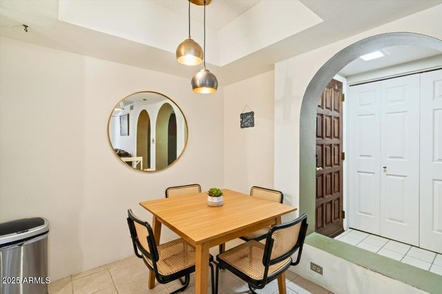 10410 N CAVE CREEK Road 2229, Phoenix, AZ 85020