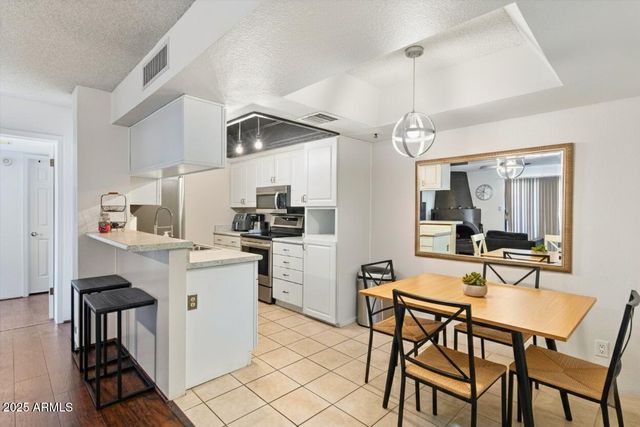 10410 N CAVE CREEK Road 2229, Phoenix, AZ 85020