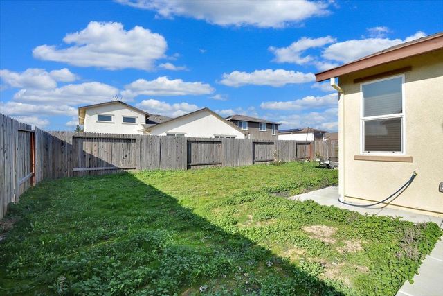 4040 Citation Dr, Olivehurst, CA 95961