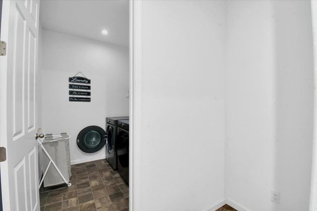 4040 Citation Dr, Olivehurst, CA 95961