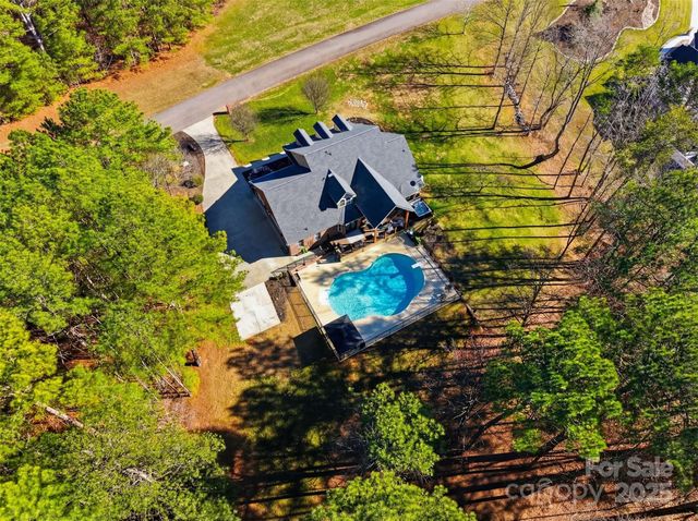 221 Riverwalk Drive, Connelly Springs, NC 28612