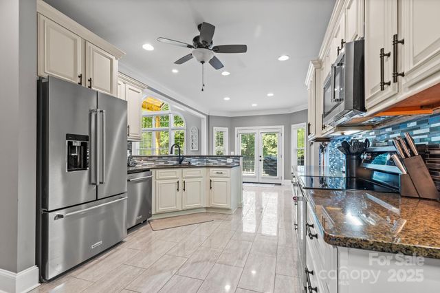 221 Riverwalk Drive, Connelly Springs, NC 28612