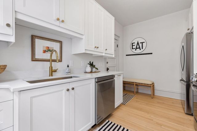 2441 Dupont Avenue S, Minneapolis, MN 55405