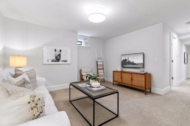 2441 Dupont Avenue S, Minneapolis, MN 55405