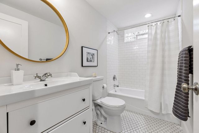 2441 Dupont Avenue S, Minneapolis, MN 55405