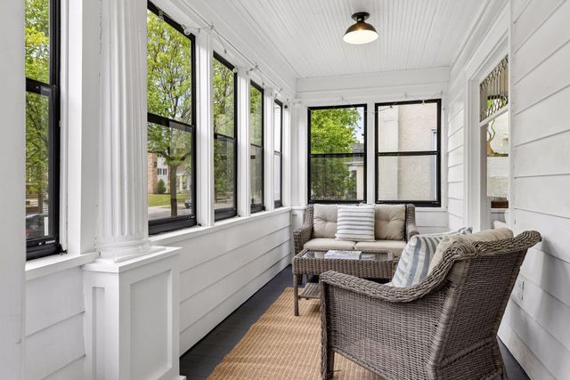 2441 Dupont Avenue S, Minneapolis, MN 55405