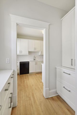 2441 Dupont Avenue S, Minneapolis, MN 55405