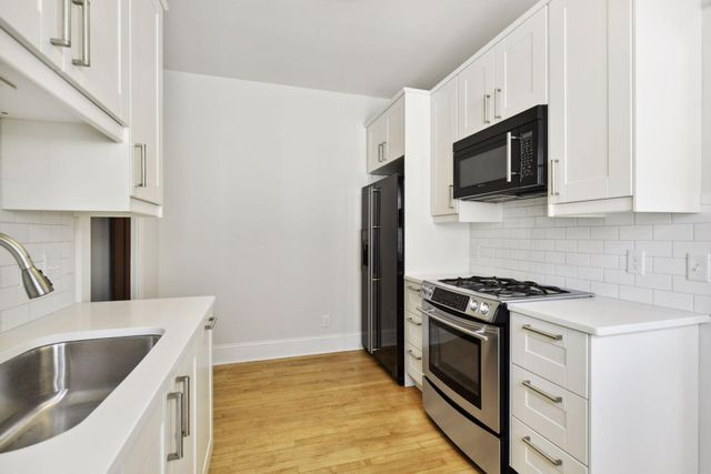 2441 Dupont Avenue S, Minneapolis, MN 55405