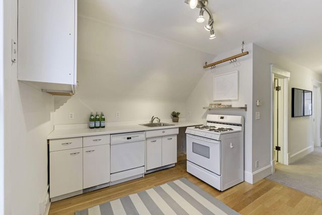 2441 Dupont Avenue S, Minneapolis, MN 55405