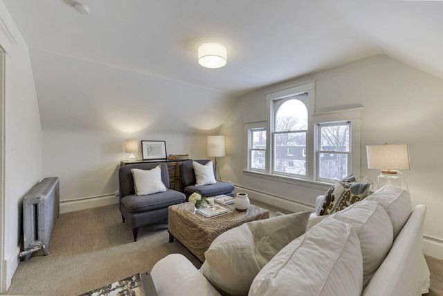 2441 Dupont Avenue S, Minneapolis, MN 55405