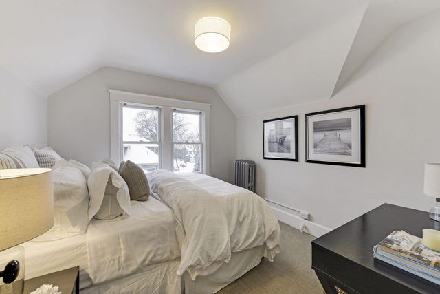 2441 Dupont Avenue S, Minneapolis, MN 55405
