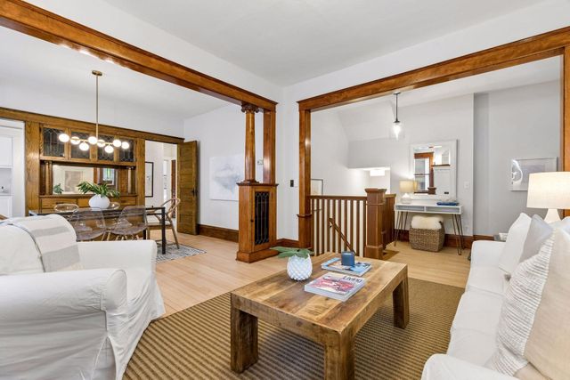 2441 Dupont Avenue S, Minneapolis, MN 55405