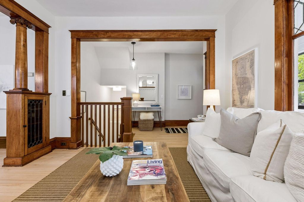 2441 Dupont Avenue S, Minneapolis, MN 55405 — photo 4