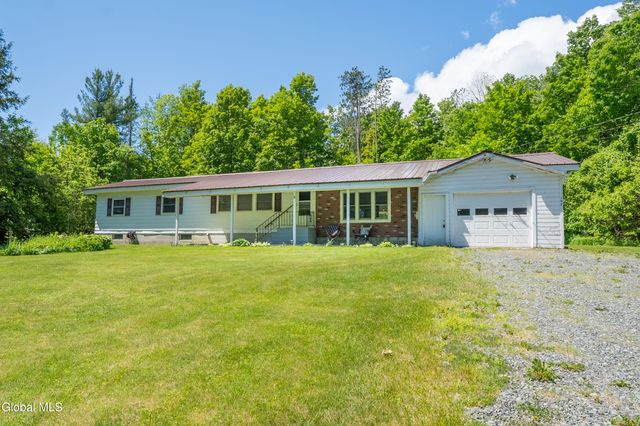 197 Lakeside Drive, Mayfield, NY 12117