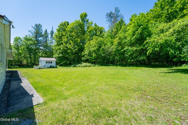 197 Lakeside Drive, Mayfield, NY 12117