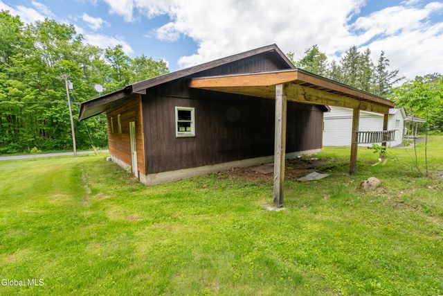 197 Lakeside Drive, Mayfield, NY 12117