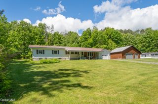 197 Lakeside Drive, Mayfield, NY 12117