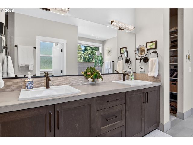 14159 QUAIL Ct, Oregon City, OR 97045
