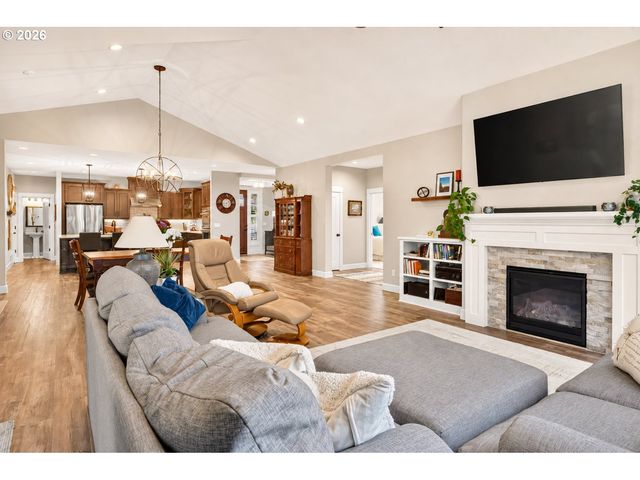 14159 QUAIL Ct, Oregon City, OR 97045