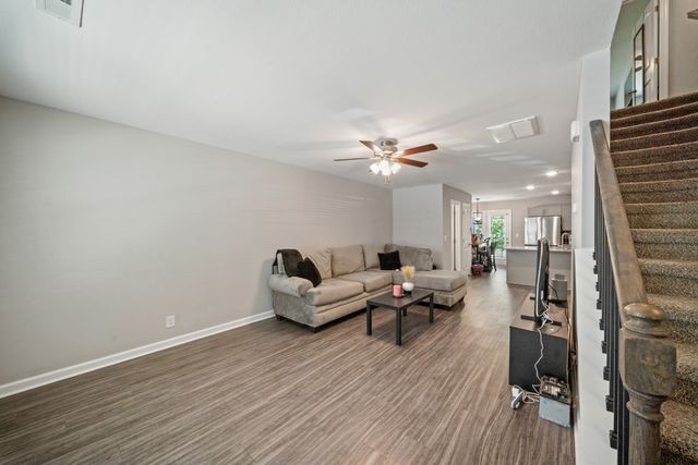 253 Woodland Valley Ln, Clarksville, TN 37040