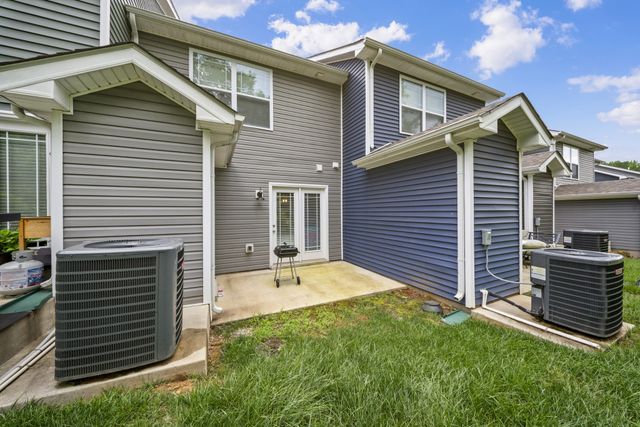 253 Woodland Valley Ln, Clarksville, TN 37040