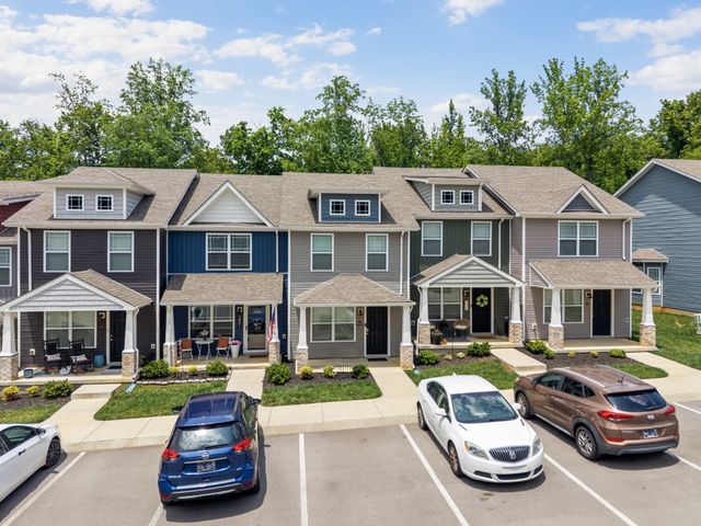 253 Woodland Valley Ln, Clarksville, TN 37040