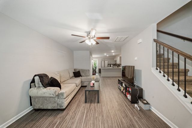 253 Woodland Valley Ln, Clarksville, TN 37040