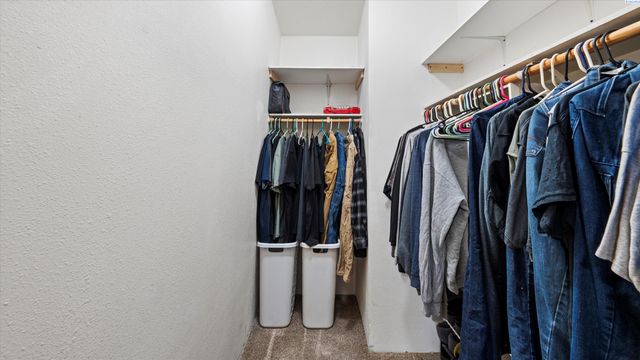 317 7th St, Benton City, WA 99320