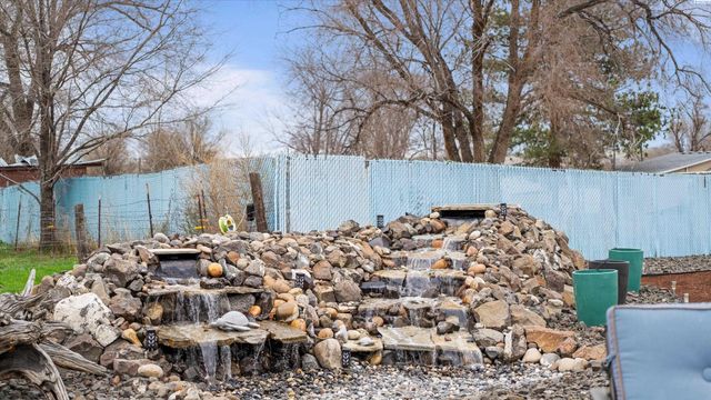 317 7th St, Benton City, WA 99320