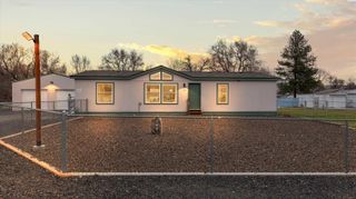 317 7th St, Benton City, WA 99320