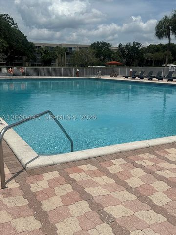 3121 NW 47th Ter 212, Lauderdale Lakes, FL 33319