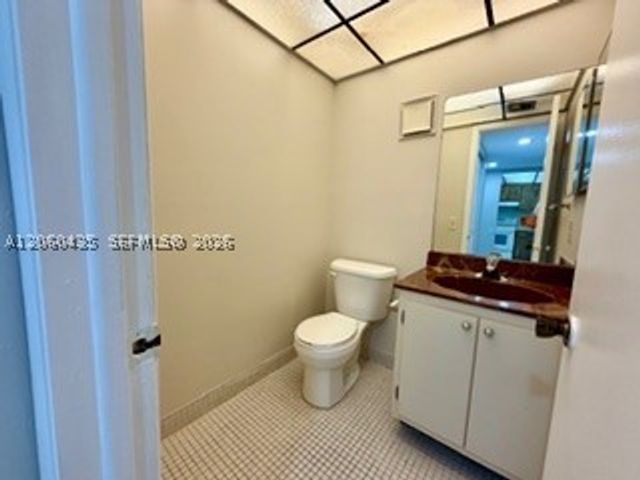 3121 NW 47th Ter 212, Lauderdale Lakes, FL 33319