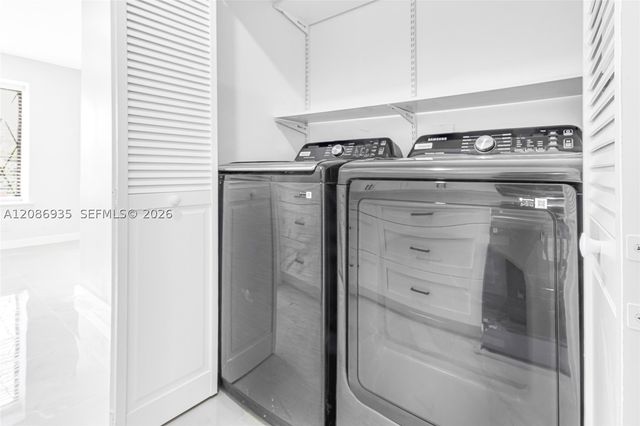 8957 NW 44th Ct, Sunrise, FL 33351