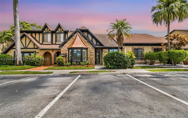 8957 NW 44th Ct, Sunrise, FL 33351