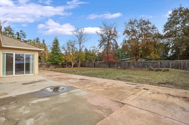4520 E Morada Ln, Stockton, CA 95212