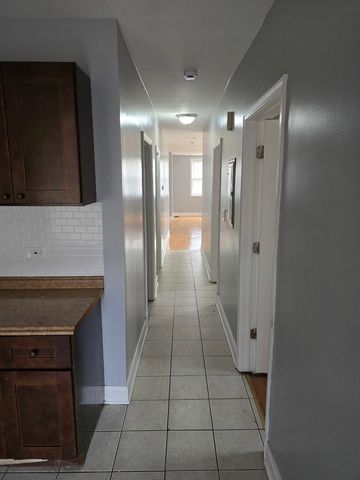 5621 S Green Street, Chicago, IL 60621